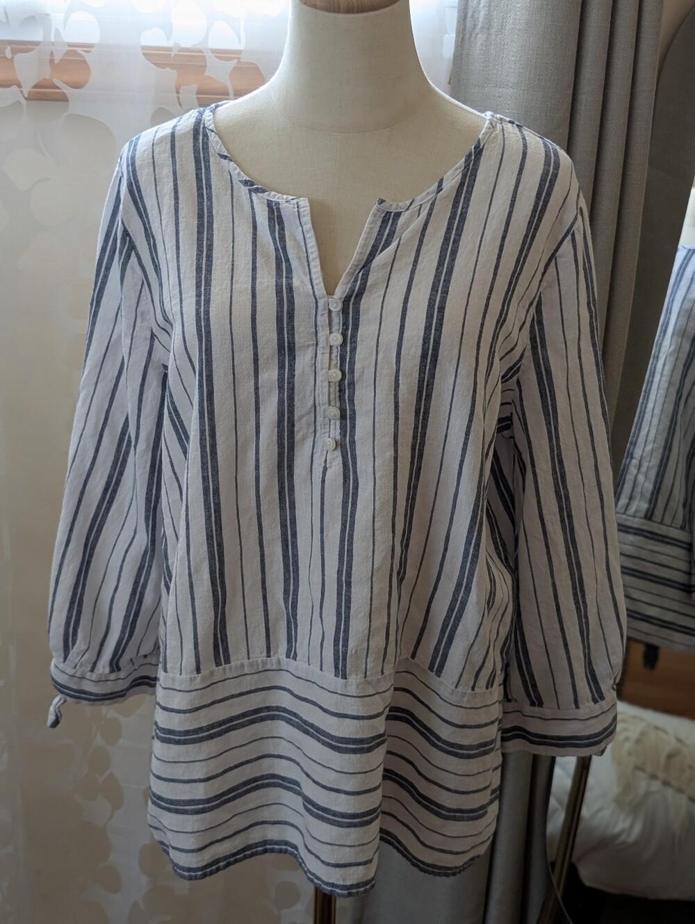 Liz Claiborne Linen Striped Peasant Top - Blue & White, Size Large